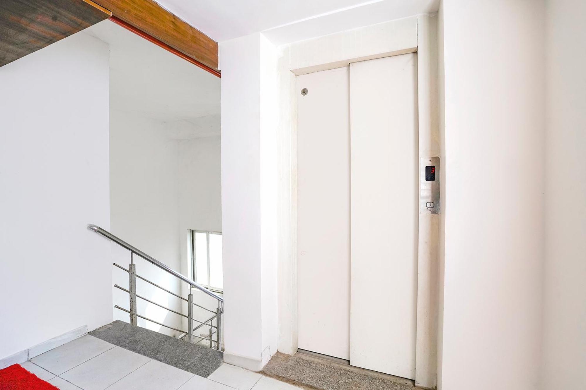 Fabhotel Hill Park I Vadodara Exterior photo