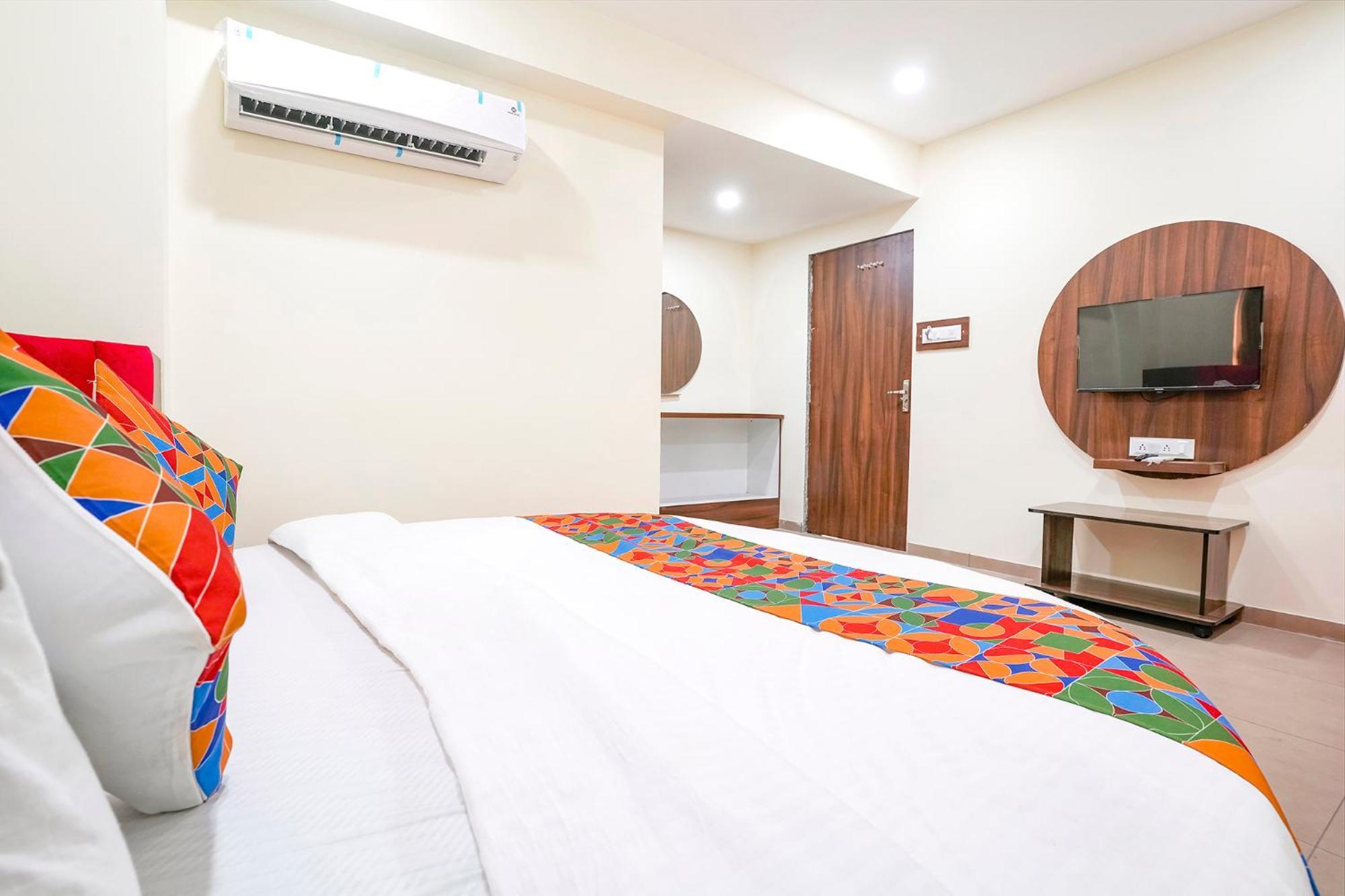 Fabhotel Hill Park I Vadodara Exterior photo
